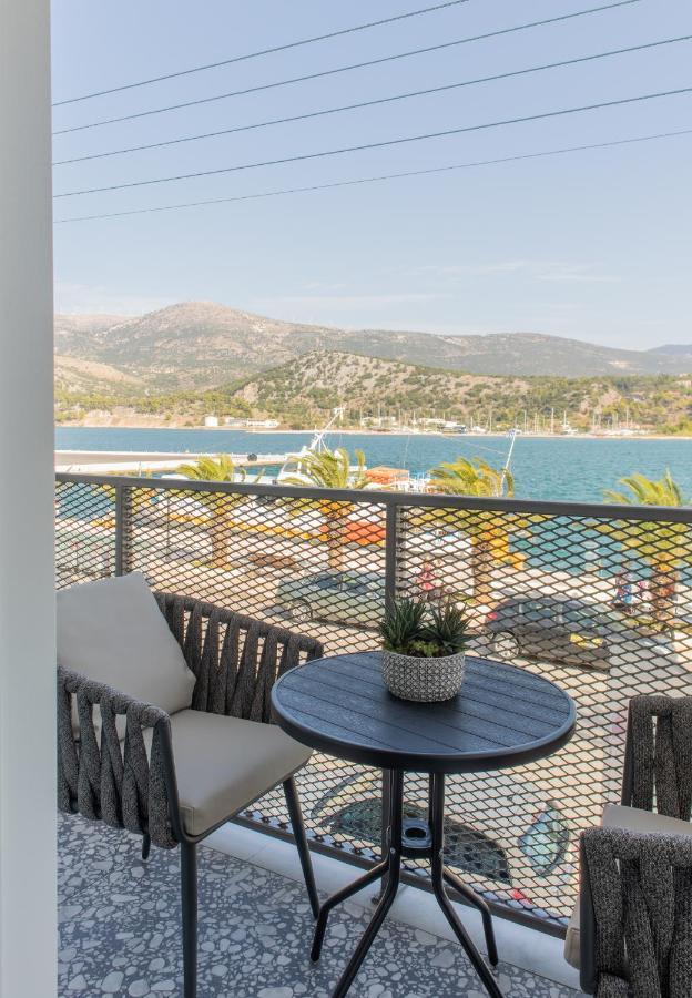 Chelmis Sea Front Apartments - Atlantis Argostoli  Exterior photo