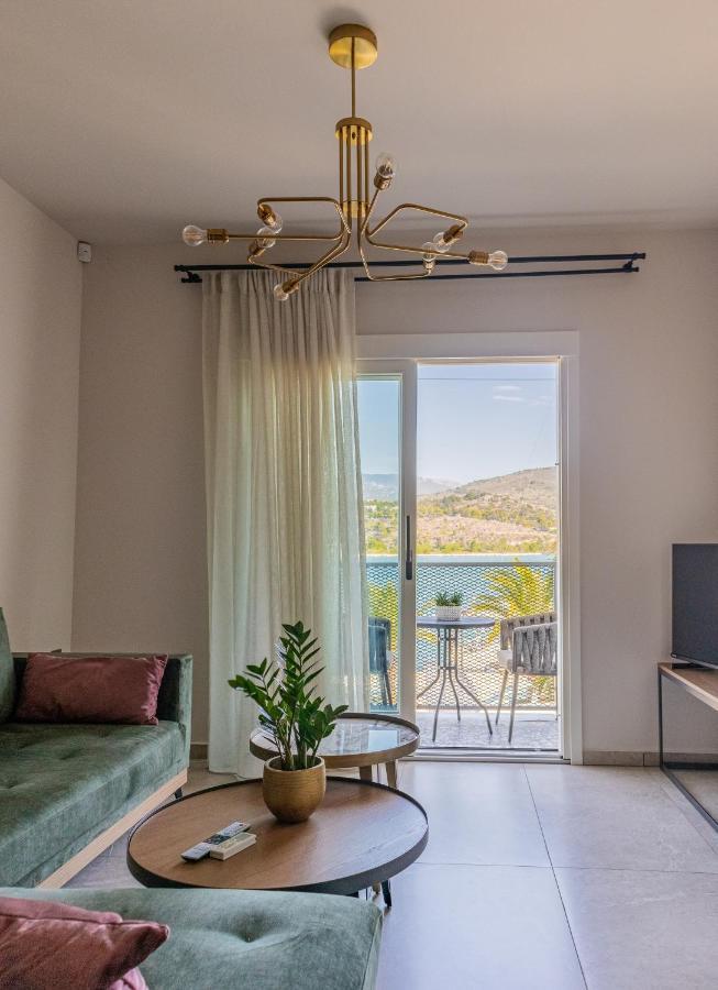 Chelmis Sea Front Apartments - Atlantis Argostoli  Exterior photo